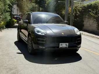 2016 Porsche Macan Turbo