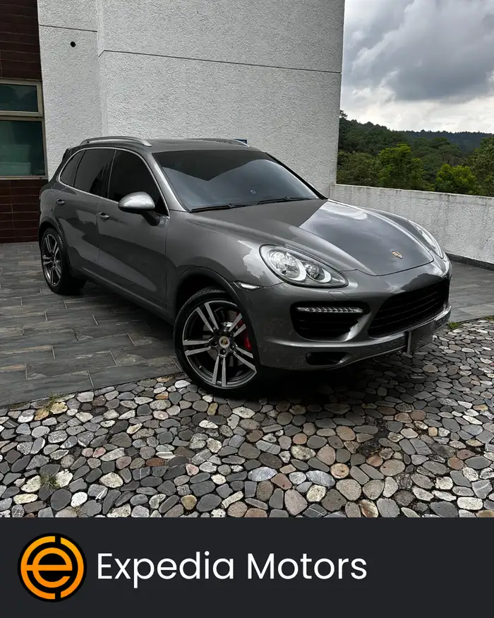2012 Porsche CAYENNE — 1