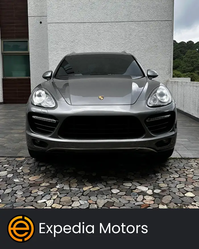 2012 Porsche CAYENNE — 2