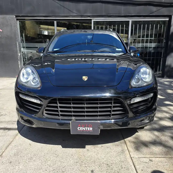 2012 Porsche CAYENNE — 2
