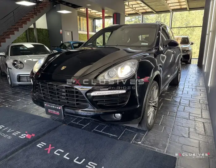2012 Porsche CAYENNE — 3