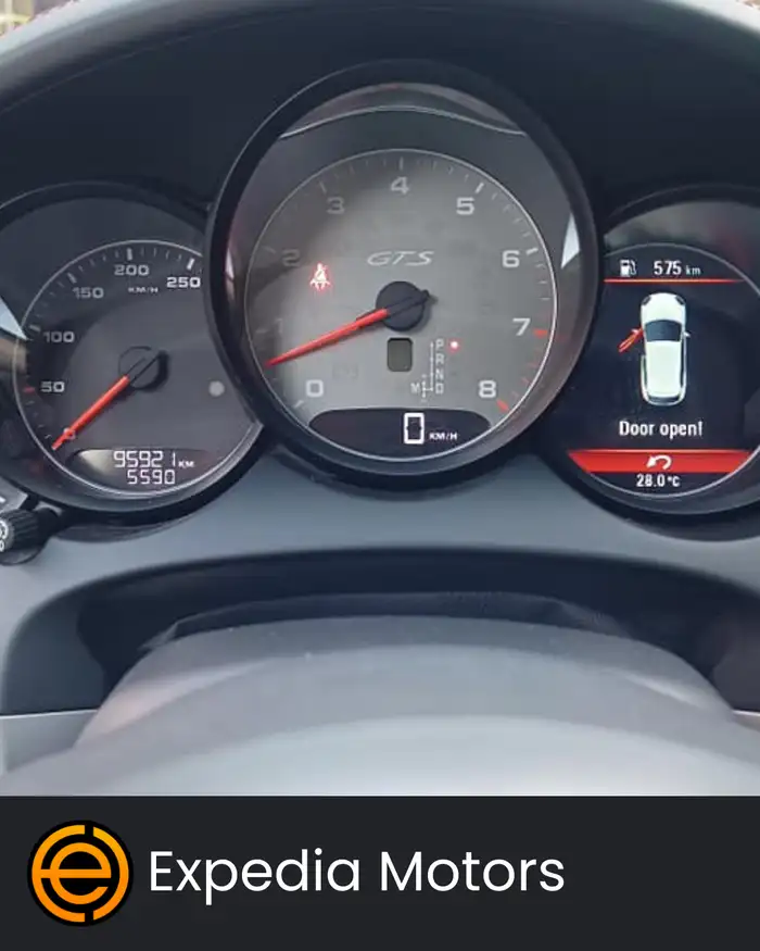 2014 Porsche CAYENNE — 2