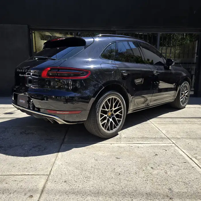 2015 Porsche MACAN — 4