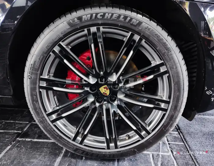 2015 Porsche MACAN — 4