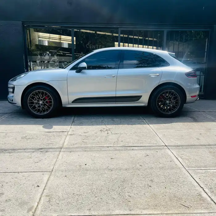 2015 Porsche MACAN — 3