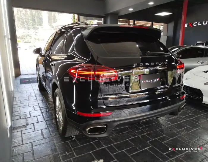 2016 Porsche CAYENNE — 4