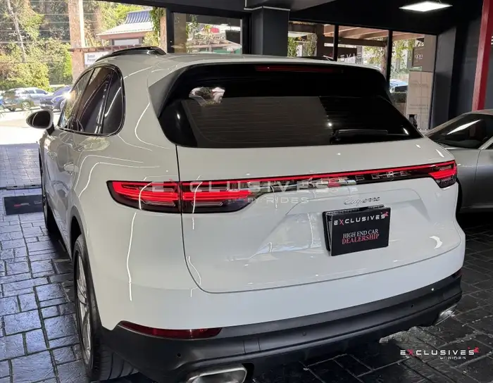 2020 Porsche CAYENNE — 4