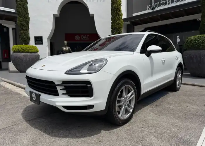 2020 Porsche CAYENNE — 1