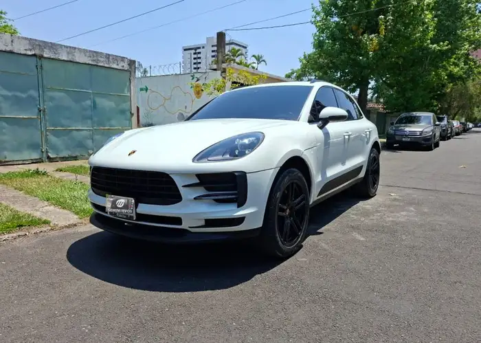 2020 Porsche MACAN — 1