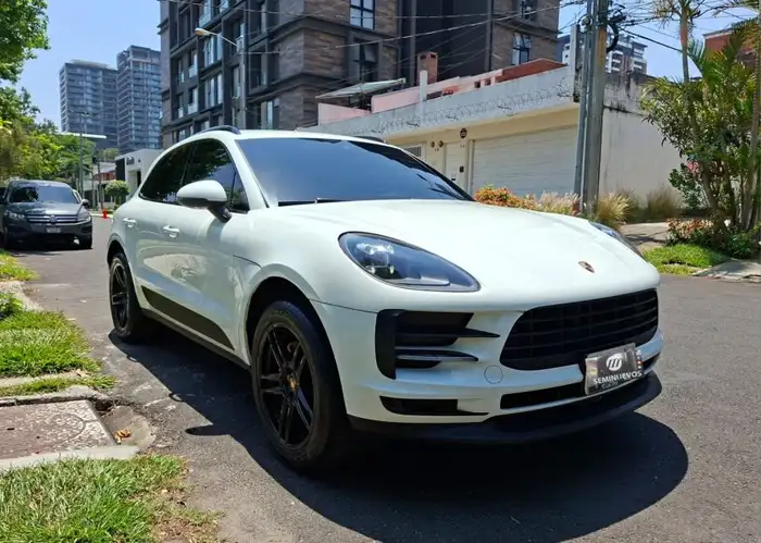2020 Porsche MACAN — 3
