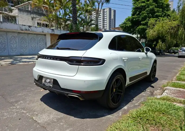 2020 Porsche MACAN — 4