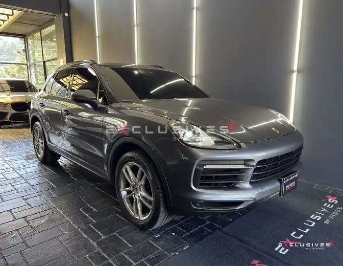 2020 Porsche CAYENNE — 1
