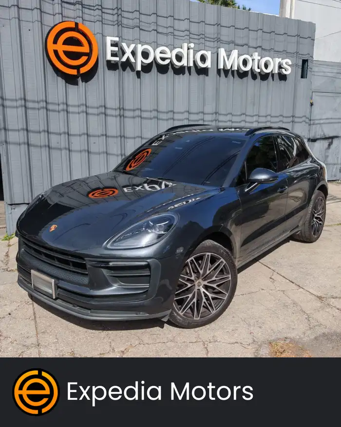 2022 Porsche MACAN — 1