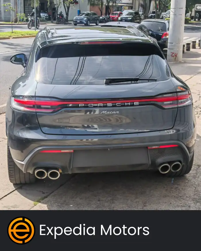 2022 Porsche MACAN — 4
