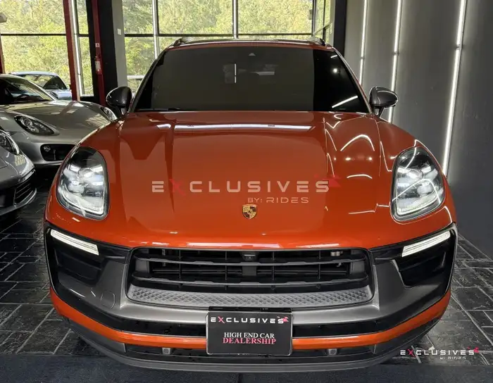 2023 Porsche MACAN — 2