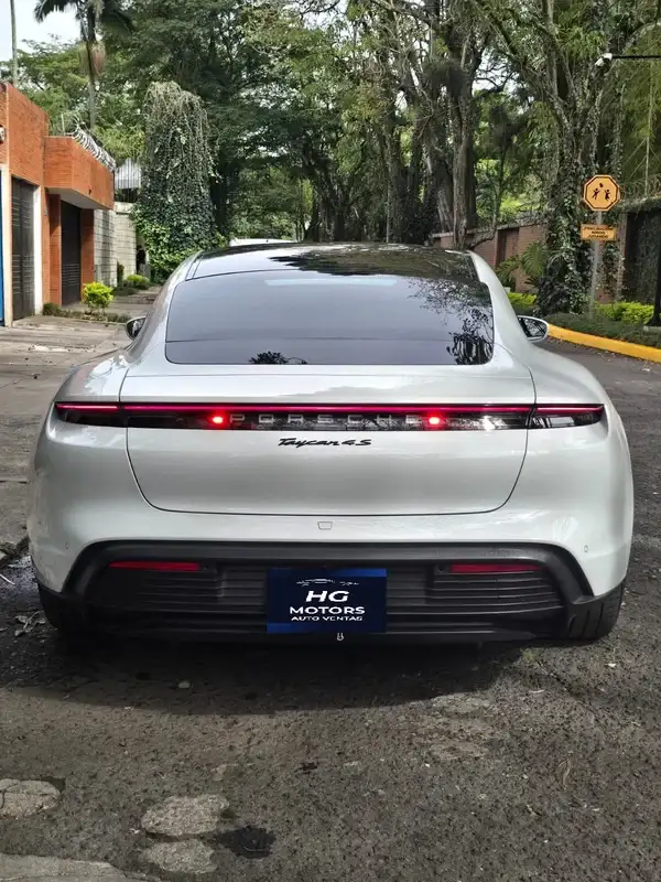 2021 Porsche TAYCAN — 3