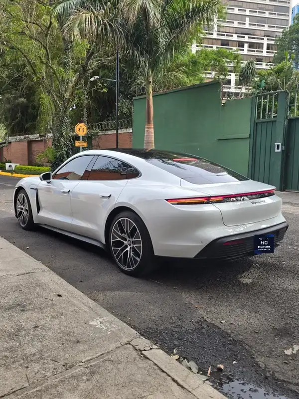 2021 Porsche TAYCAN — 4