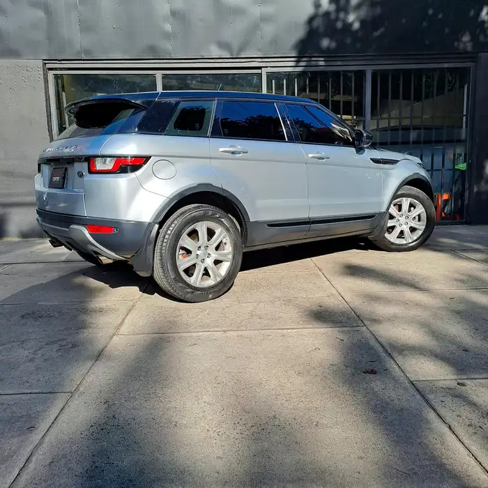 2017 Land Rover Range Rover Evoque — 4
