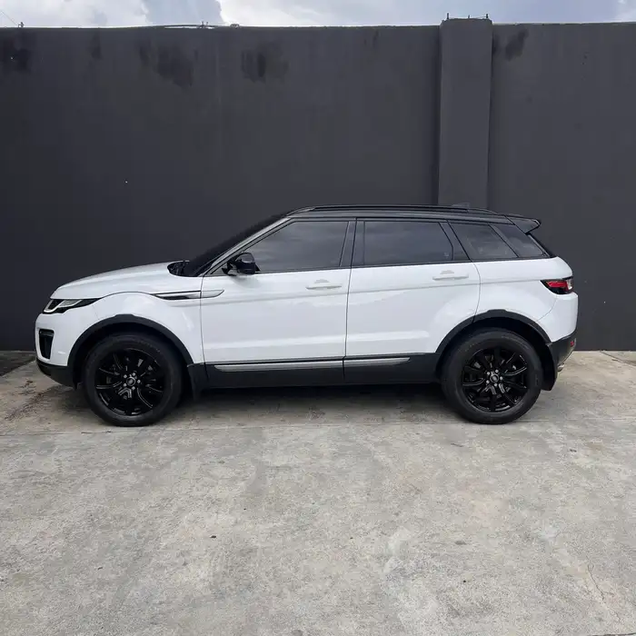 2018 Land Rover RANGE ROVER — 3