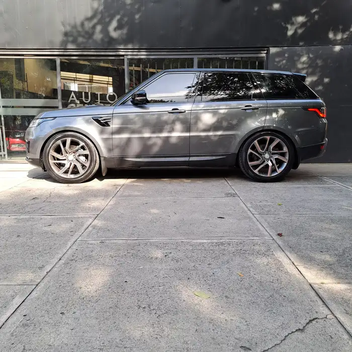 2018 Land Rover Range Rover Sport Supercharged — 3