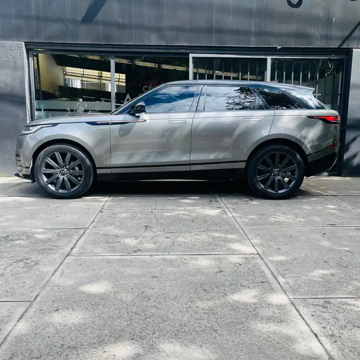 2018 Land Rover CL — 3