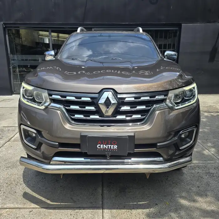 2019 Renault ALASKAN — 2