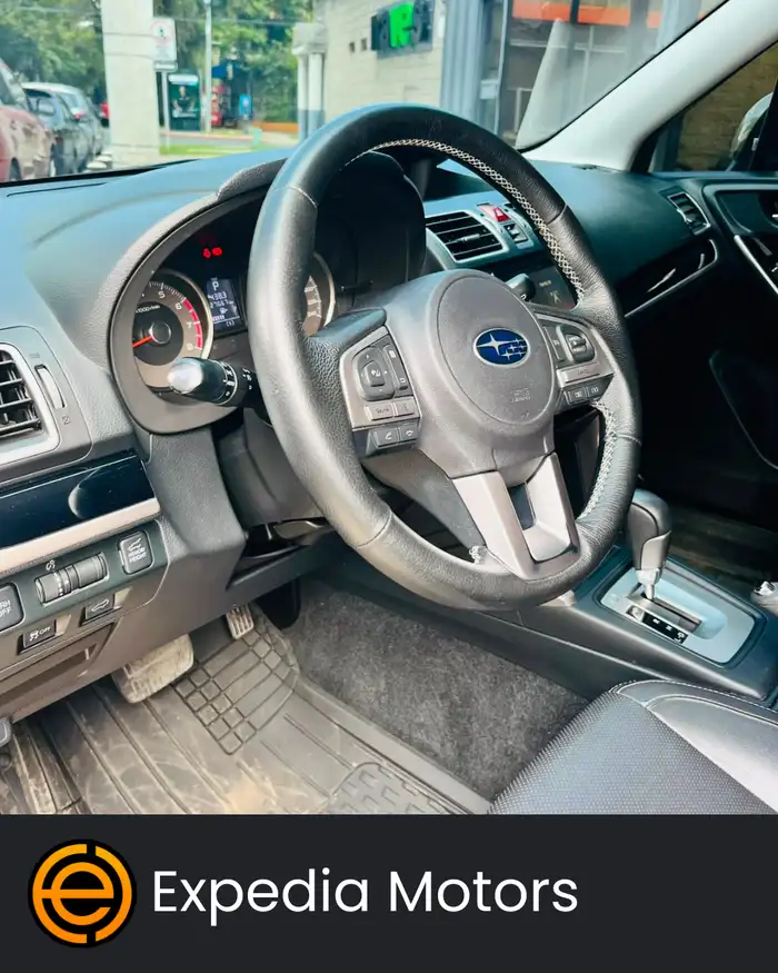 2017 Subaru FORESTER — 2