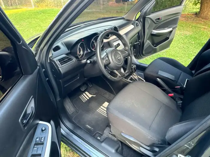 2020 Suzuki Swift — 3