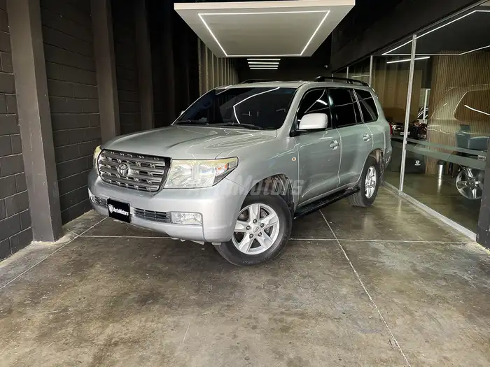 2011 Toyota Land Cruiser — 1