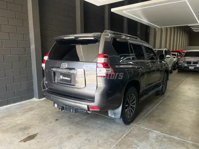 2012 Toyota Land Cruiser — 2