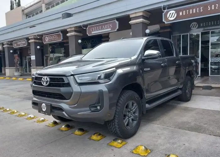 2022 Toyota Hilux — 1