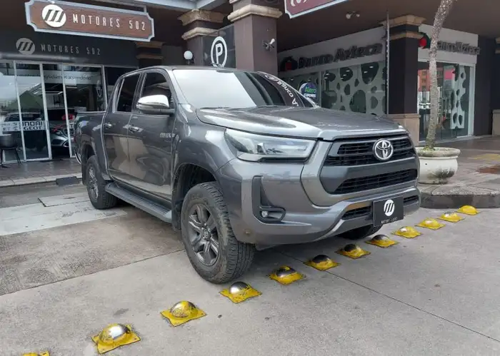 2022 Toyota Hilux — 3