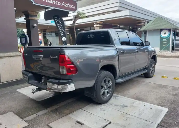 2022 Toyota Hilux — 4