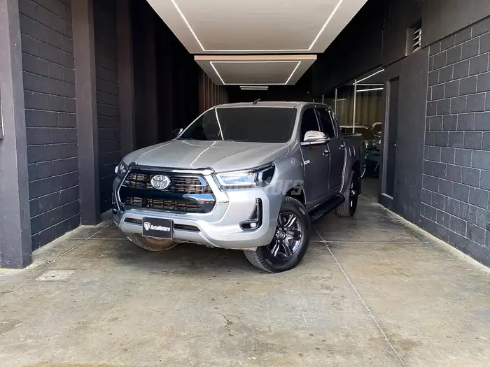 2023 Toyota Hilux — 1
