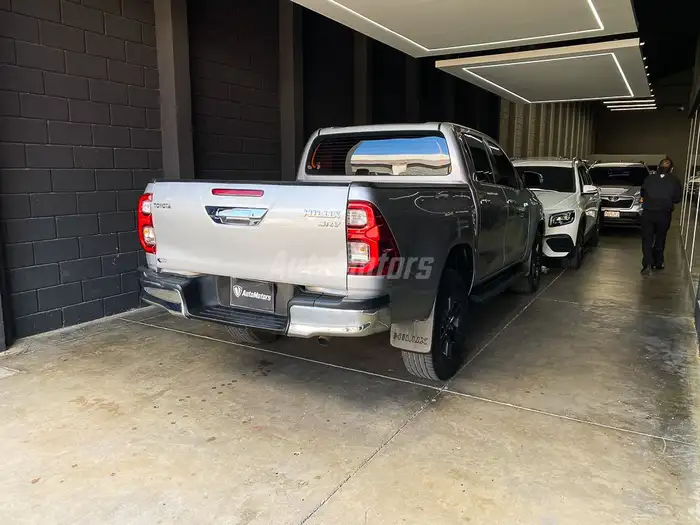 2023 Toyota Hilux — 2