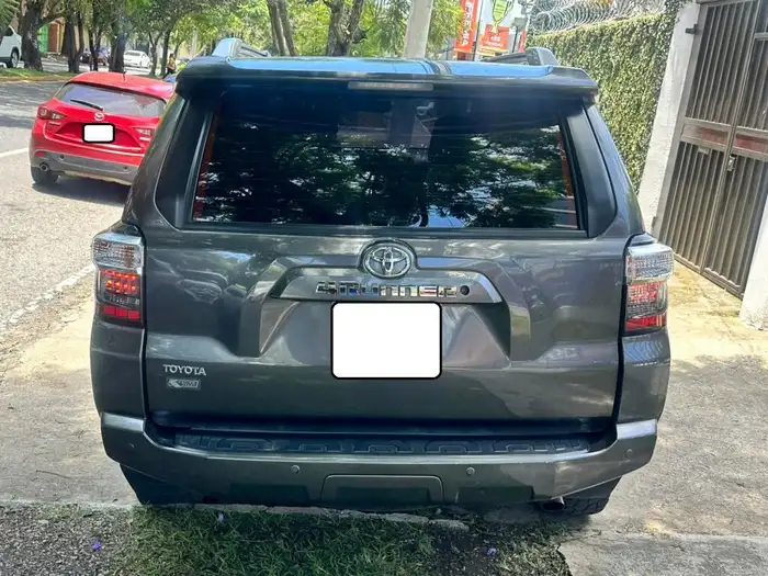 2019 Toyota 4Runner — 4