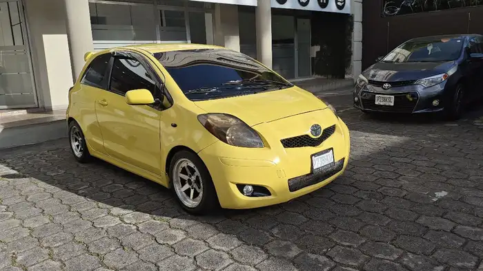 2010 Toyota Yaris — 1