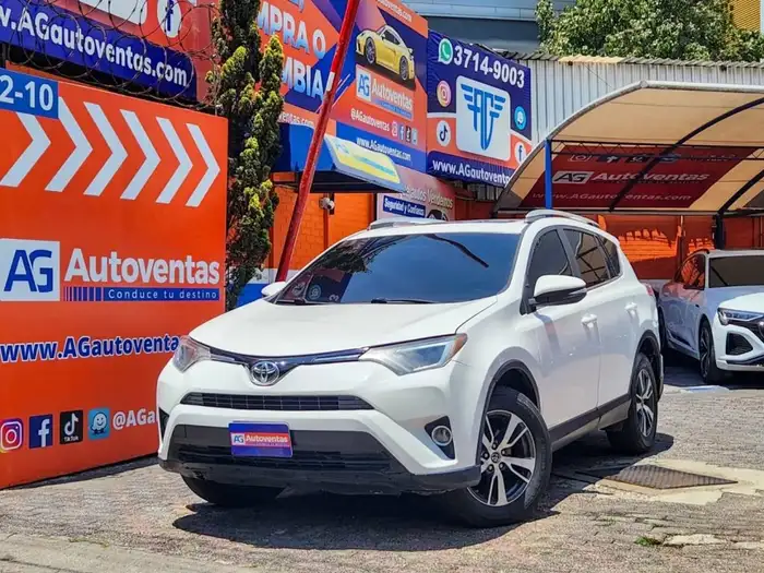 2016 Toyota RAV4 — 1