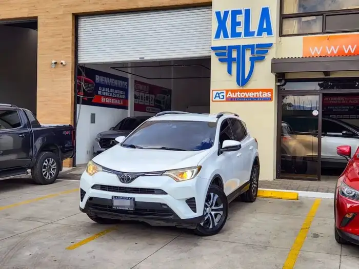 2017 Toyota RAV4 — 2