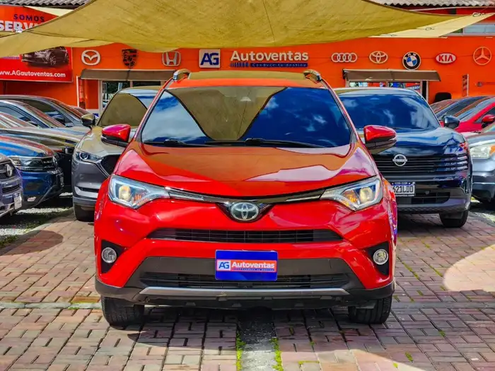 2017 Toyota RAV4 — 1