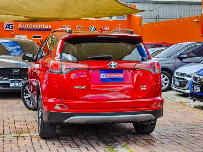 2017 Toyota RAV4 — 4