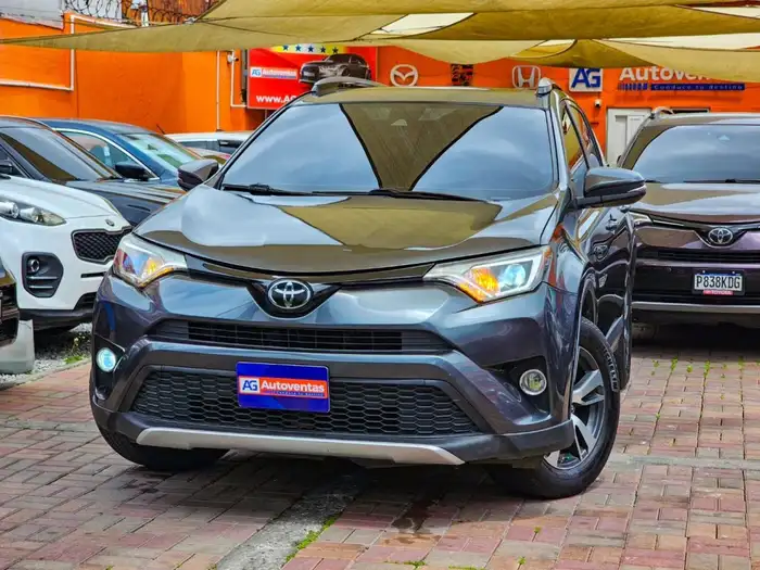 2018 Toyota RAV4 — 2