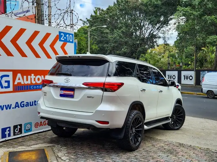 2019 Toyota Fortuner — 4