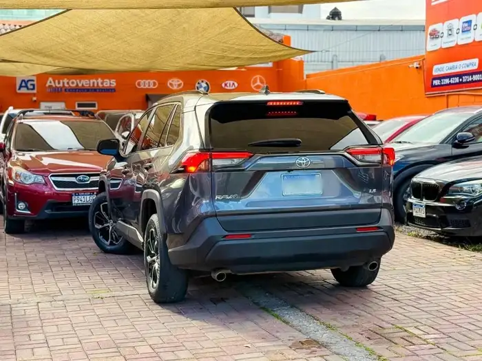 2019 Toyota RAV4 — 4