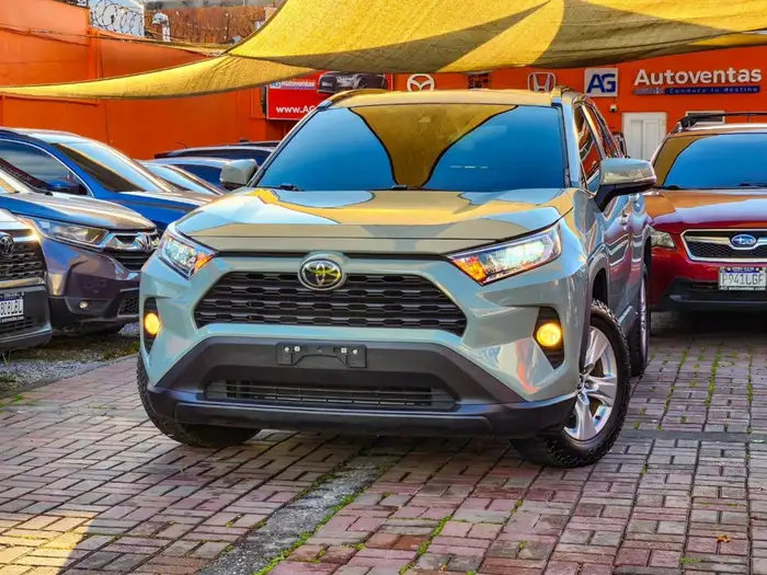 2020 Toyota RAV4 — 2