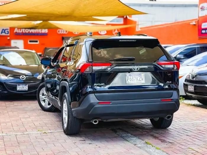 2020 Toyota RAV4 — 4