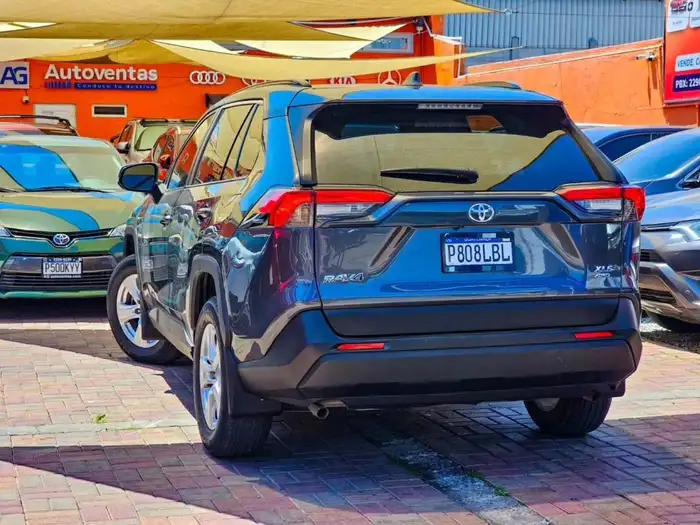 2021 Toyota RAV4 — 4