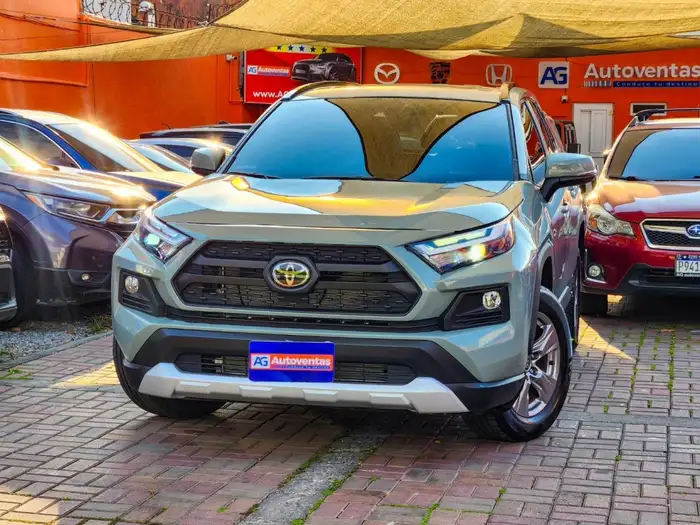2022 Toyota RAV4 — 2