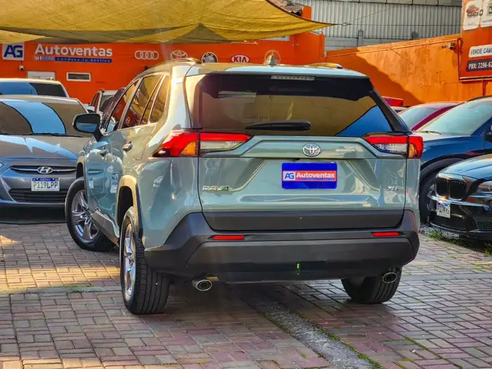 2022 Toyota RAV4 — 4