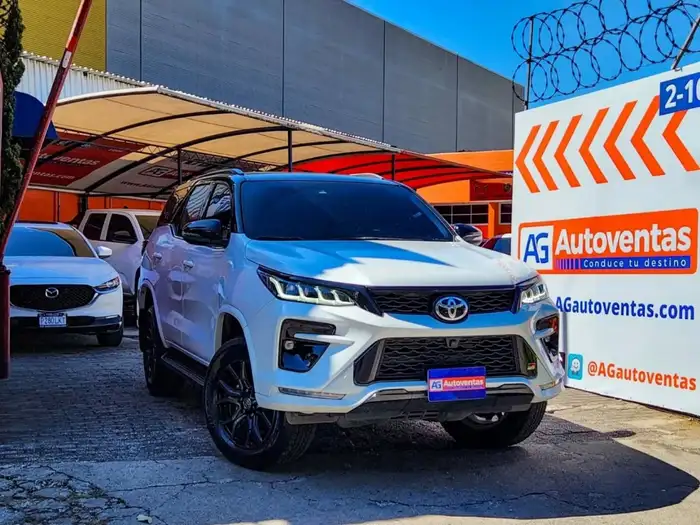 2024 Toyota Fortuner — 3